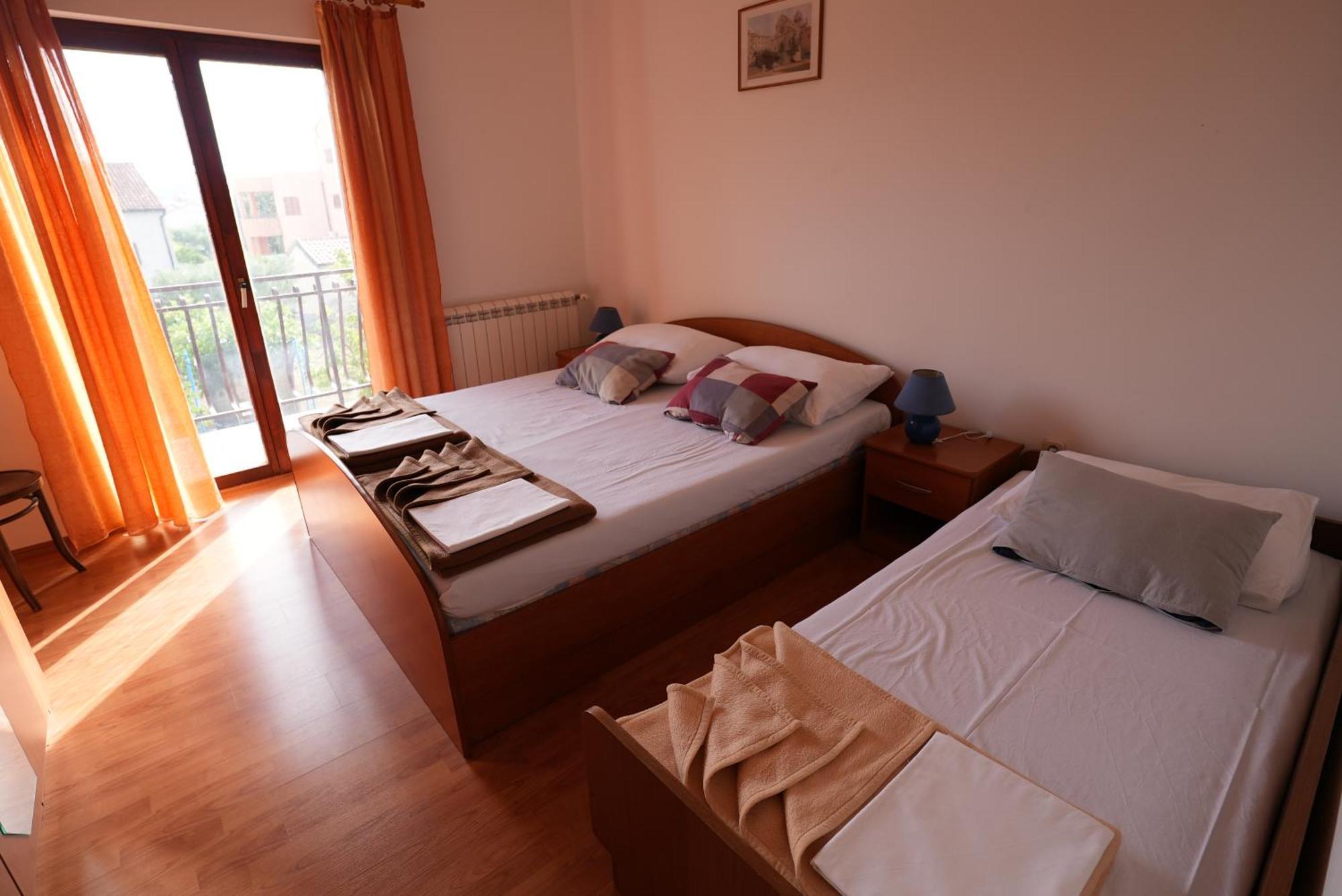 Apartments Perina Шибеник Екстер'єр фото