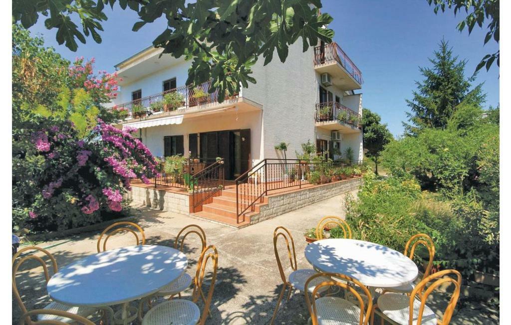 Apartments Perina Шибеник Екстер'єр фото